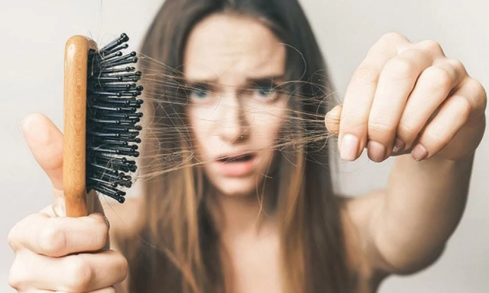 Επτά τρόποι να ελέγξετε και να αντιμετωπίσετε την τριχόπτωση